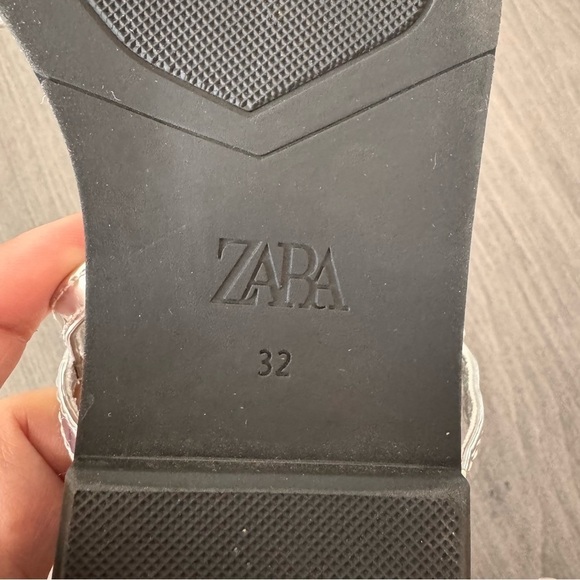 Zara kids girls mirrored bow sandals shiny silver size 32 or US 1 - Picture 11 of 11